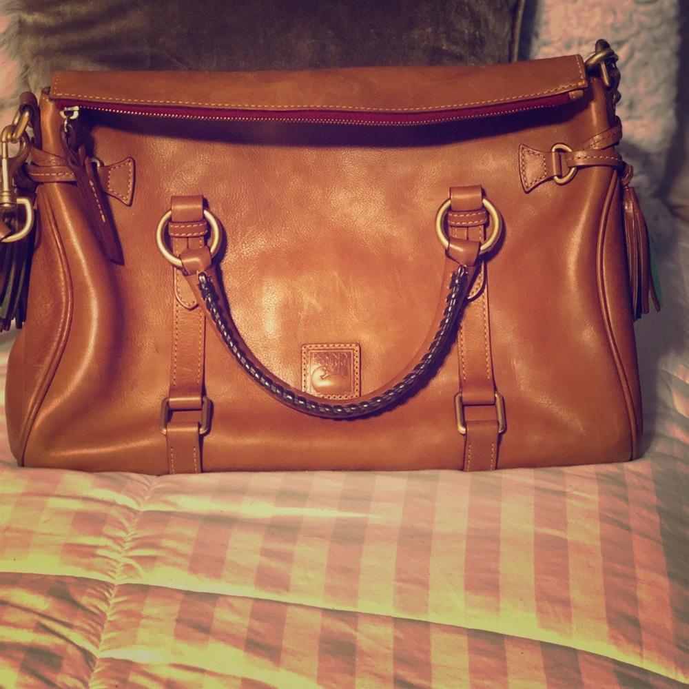 Dooney & Bourke satchel bag